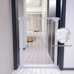 Cerca de Segurança Moderna em Metal com Padrão Sólido para Cães e Crianças, Barreira Ajustável Transfronteiriça para Bebês com Design Sem Furos - Product Image 6
