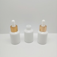 Flacon compte-gouttes en verre de haute qualité pour cosmétiques, 30 ml, blanc opale, flacon d'huile essentielle en verre incliné avec compte-gouttes en aluminium doré