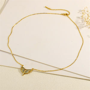 قلادة نسائية على شكل أجنحة ملاك مطلية بالذهب عيار 18 قيراط قلادة من النحاس بقلادة صغيرة - Product Image 4