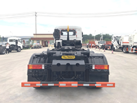 Camion benne à benne basculante 6x4 robuste 20-25T avec bras de levage hydraulique, camion de collecte de déchets, un camion pour plusieurs conteneurs