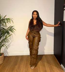 T-shirt 2025 con collo appeso in pelliccia autunno e inverno con <span class=keywords><strong>scollo</strong></span> a <span class=keywords><strong>V</strong></span> con cordoncino a schiena scoperta e ombelico - Product Image 1