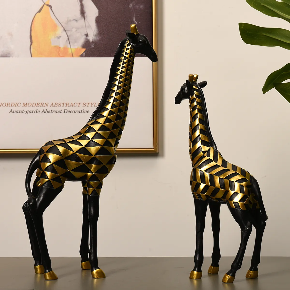 Animal del Zoo para el hogar, artesanía de resina de lujo, decoración africana, Animal dorado, estatua grande, figura de jirafa