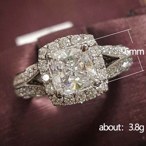 Anello con Cristalli a Taglio Quadrato a Quattro Punte per Donne, Elegante Accessorio Moda per Uso Quotidiano e Feste - Product Image 5
