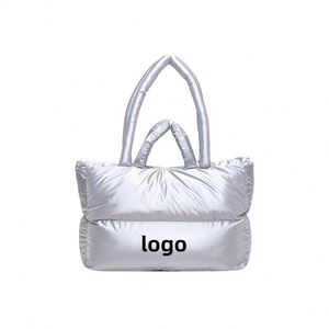 Sacs fourre-tout matelassés grande capacité, logo personnalisé, 10 couleurs disponibles, sac à main matelassé pour femmes - Product Image 1