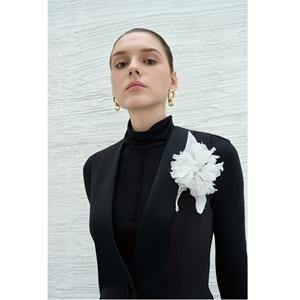 New Fashion Women's <b>Suits</b> Blazers ODM service LIMS TAILORED BLAZER Vietnam Single Breasted Ladies Silk <b>Buttons</b> Women <b>Suit</b> Blazer - Product Image 3