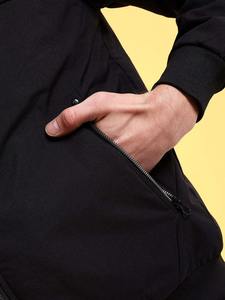 เสื้อแจ็คเก็ตบุใยน้ำหนักเบาสำหรับฤดูหนาว เสื้อโค้ทกันลมและให้ความอบอุ่น เหมาะสำหรับผู้ชายที่ชอบการเดินป่า เล่นกีฬาหิมะ และการเดินทาง - Product Image 3