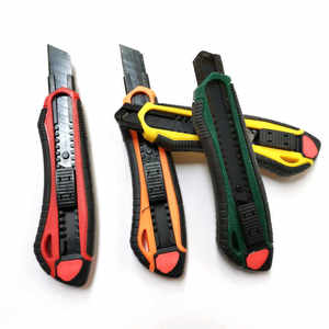 Couteau utilitaire 16,5 cm, lame en acier inoxydable, manche recouvert de caoutchouc, pour la découpe de papier peint et la livraison express - Product Image 1