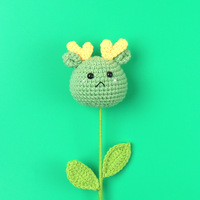 Produit fini en gros d'animaux tricotés en peluche poupée grenouille lapin Dragon cochon doux Kawaii tricoté à la main Anime Crochet fleurs