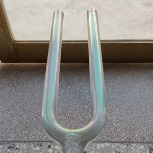 شوكات رنين كريستالية من الكوارتز النقي مقاس 16 مم للبيع بالجملة، مكونة من ثاني أكسيد السيليكون، للعلاج بالصوت والتأمل وموازنة الشاكرا والعلاج بالريكي - Product Image 2