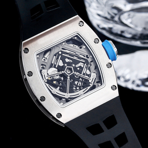 Reloj Unisex de Aleación Plateada Luminosa con Esfera Tonneau, Correa de Goma, Movimiento Tourbillon Esqueleto, Versátil para Negocios, Deportes y Agua - Product Image 5