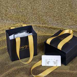 High Quality Customized Cotton Handle Boutique Shopping Packaging Paper Handle Paper <b>Bags</b> for Gift Packaging Shopping - Product Image 2