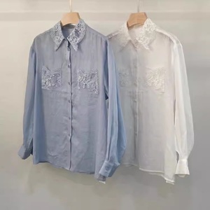 Camicie in Lino di Alta Qualità Stile Primavera Estate 2026 da Donna con Colletto in <span class=keywords><strong>Pizzo</strong></span>, Tasca sul Petto, Patchwork, Vestibilità Ampia, Bianche e <span class=keywords><strong>Blu</strong></span> - Product Image 3