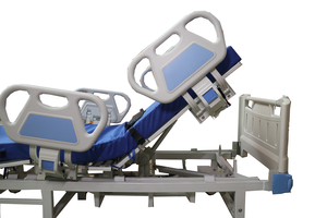 Lits <span class=keywords><strong>de</strong></span> <span class=keywords><strong>soins</strong></span> <span class=keywords><strong>médicaux</strong></span> manuels à double manivelle Mobilier d'hôpital multifonctionnel en métal Équipement pour hôpitaux - Product Image 5
