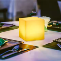 Lámparas de Mesa LED en Forma de Cubo Brillante para Dormitorio, Jardín, Centro Comercial, Luz Ambiental Colorida, Pequeña Lámpara de Cubo para Restaurante
