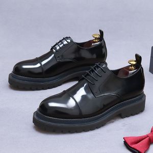 Zapatos Formales de Cuero para Hombre de Lujo, Estilo Británico, Hechos de Cuero Genuino con Bordado Decorativo - Product Image 3