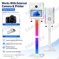 Photomaton portable à double écran 15,6 pouces avec éclairage RGB, coque métallique et flight case pour location événementielle (mariages, fêtes)