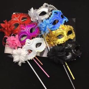 Máscara de Baile de Disfraces con Encaje y <span class=keywords><strong>Plumas</strong></span> para Bodas, Fiestas de Halloween, Máscara de Ojos con Varilla, Máscaras de Flores - Product Image 1