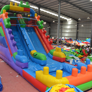 Ce grand <span class=keywords><strong>toboggan</strong></span> aquatique <span class=keywords><strong>gonflable</strong></span> sur le thème des blocs est un <span class=keywords><strong>toboggan</strong></span> aquatique <span class=keywords><strong>gonflable</strong></span> de style château <span class=keywords><strong>avec</strong></span> une <span class=keywords><strong>piscine</strong></span>. - Product Image 1