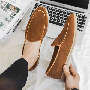 Chaussures Oxford en cuir de vachette pour hommes. Chaussures décontractées de mode pour affaires. - Product Image 4