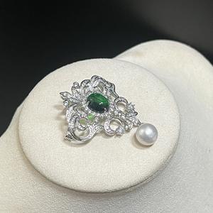 Broche de Esmeralda con Cuentas de Arroz Grandes de 10-11 mm, Estilo Palacio Noble, con un Tono Dominante, Ligera Fugacidad Lateral, Fuerte Brillo, para Compromiso - Aura Aristocrática - Product Image 2