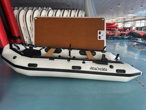 Bote Inflable Reachsea <span class=keywords><strong>de</strong></span> PVC <span class=keywords><strong>de</strong></span> 1.2 mm con Cubierta <span class=keywords><strong>de</strong></span> Aluminio, <span class=keywords><strong>8</strong></span> Personas, 4.2 m, Color Negro y Gris Claro, Ideal con Motor para Pesca - Product Image 4