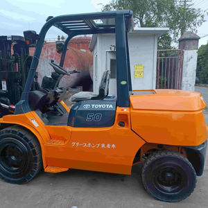 Motor diésel usado para carretilla elevadora 7FD50 de 1,5-30 toneladas Triple Master Side Shift - Product Image 1