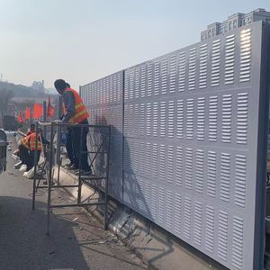 Barrière <span class=keywords><strong>anti</strong></span>-<span class=keywords><strong>bruit</strong></span> extérieure insonorisée Barrière <span class=keywords><strong>anti</strong></span>-<span class=keywords><strong>bruit</strong></span> en métal Micro trou Barrière <span class=keywords><strong>anti</strong></span>-<span class=keywords><strong>bruit</strong></span> pour autoroute - Product Image 4
