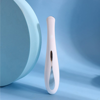 Appareil de beauté pour les yeux portable 3-en-1 avec batterie externe, doté de fonctions de chauffage, de refroidissement et de vibration.