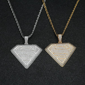 Pendentifs Hip Hop JWY Factory en argent 925 et plaqué or glacé, collier en forme de Superman pour enfants, pierre principale en zircon, fabriqué en laiton - Product Image 2