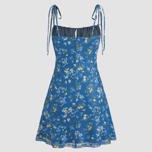 Mini robe nouée froncée à fleurs tissées douces pour femmes - Product Image 2