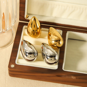 ต่างหูสแตนเลสรูปหยดน้ำ ชุบทอง 18K เครื่องประดับแฟชั่นสำหรับผู้หญิง สวมใส่ได้ทุกวันอย่างสง่างาม - Product Image 3