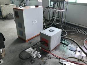 Machine de chauffage par Induction à ultra haute fréquence 40kw pour le <span class=keywords><strong>recuit</strong></span> des fils d'acier - Product Image 4