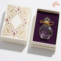 Boîte en carton rigide magnétique avec logo personnalisé et insert en éponge pour parfum 50ml 100ml, emballage cadeau cosmétique écologique en carton