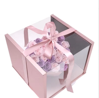 Großhandel Ewige Konservierte Rosen-Blumenarrangements in Herzförmiger Box, Vorgefertigt aus Yunnan, China, 35x35x18cm
