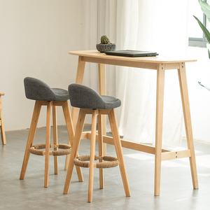 Silla Taburete de <span class=keywords><strong>Bar</strong></span> Giratoria de Madera para Isla de Cocina, Restaurante o Pub Estilo Nórdico con Tela de Lino para Mostrador Alto - Product Image 3