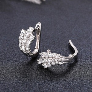 Eleganti Orecchini a Clip in Ottone per Donne, Design Semplice e alla Moda, Geometrici e Classici - Product Image 4
