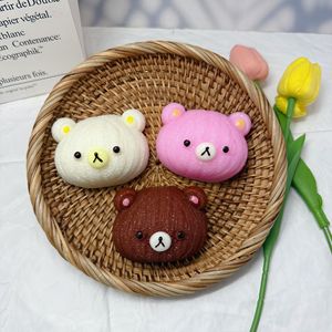 ตุ๊กตาหมีถักนิตติ้งลายใหม่สุดน่ารัก บีบแล้วเหนียวแน่น พกพาสะดวก ของขวัญคลายเครียดสำหรับเด็กและผู้ใหญ่ ขายส่งตุ๊กตาบีบ - Product Image 1