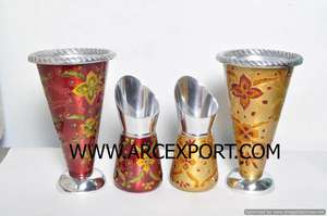 Décoration de table en aluminium brillant de luxe, design argenté, vases à fleurs modernes de luxe à prix raisonnable en provenance d'Inde - Product Image 3