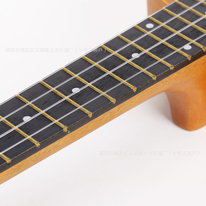 อูคูเลเล่ 23 นิ้ว ไม้มะฮอกกานี สี่สาย เครื่องดนตรีขัดเงาสำหรับผู้เริ่มต้น - Product Image 2