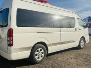 Minibus Usado 13 Asientos Gasolina Minibus Toyota Hiace Van PARA LA Venta - Product Image 2