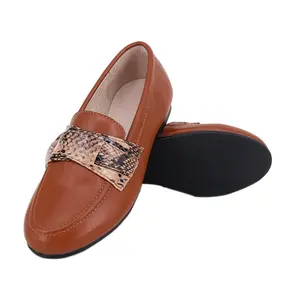 Leather Shoes Manufacture Brown High Grain Leather Women Loafers Girls Shoes Unisex Snake Texture Men Dress Shoes Loafers