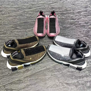 Chaussures décontractées tendance de style coréen, vente en gros d'usine, design à la mode, style luxueux, chaussures de marche respirantes à semelle épaisse - Product Image 1