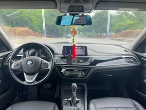 <span class=keywords><strong>BMW</strong></span> <span class=keywords><strong>118i</strong></span> Fashion Edition Sedan 2019 |   1.5T Turbo Automático, Volante a la Izquierda, Interior Oscuro, Asientos de Tela, Neumáticos R17, Luces LED |   FWD - Product Image 3