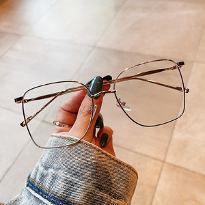 Nuevas Gafas con Filtro de Luz Azul, Montura Cuadrada Completa, Unisex, Lentes de PC con Protección Anti-UV, Modernas y a la Moda L1 9165 - Product Image 3