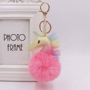 Couleurs en gros boule de fourrure mignon bouffée <span class=keywords><strong>licorne</strong></span> <span class=keywords><strong>porte</strong></span>-clés <span class=keywords><strong>pompon</strong></span> boule de fourrure en peluche <span class=keywords><strong>licorne</strong></span> <span class=keywords><strong>porte</strong></span>-clés pour femmes sac à main charme accessoires - Product Image 6