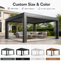 Pergola bioclimatique en aluminium à lames orientables avec portes vitrées, motorisée et étanche, pour villa