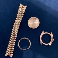 Uhrengehäuse aus 18K Gold, eine Strahlende Mischung aus Luxus und Präzision