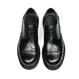 2025 dernière conception élégante britannique authentique en cuir véritable hommes chaussures habillées noires bout pointu PU semelle intérieure sans lacet pour le printemps - Product Image 5