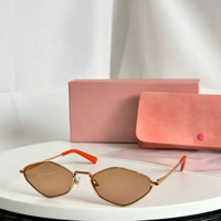 Lunettes de soleil tendance à monture carrée en métal avec verres dégradés or orange, protection UV, pour unisexe, utilisation en extérieur