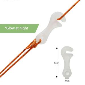 Hebilla de cuerda Fiery Fox que brilla en la oscuridad, 63 cm, placa de ajuste de plástico resistente al viento para tiendas de campaña y toldos - Product Image 1